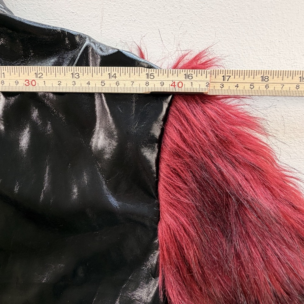 Akira Bolero Wine, Coachella, Boho Glam, Faux Fur, Festival Statement, Size S - Picture 8 of 15